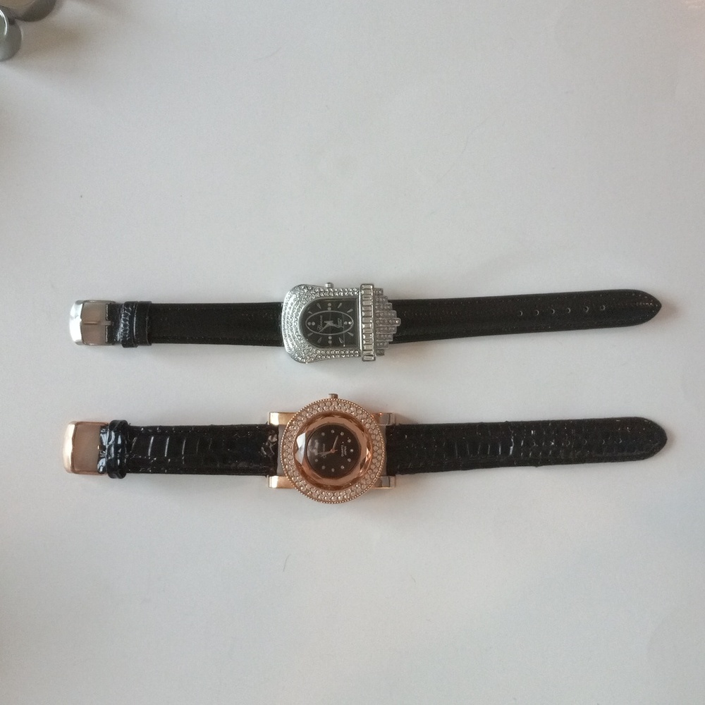 Set of two Genoa Women's Watches.